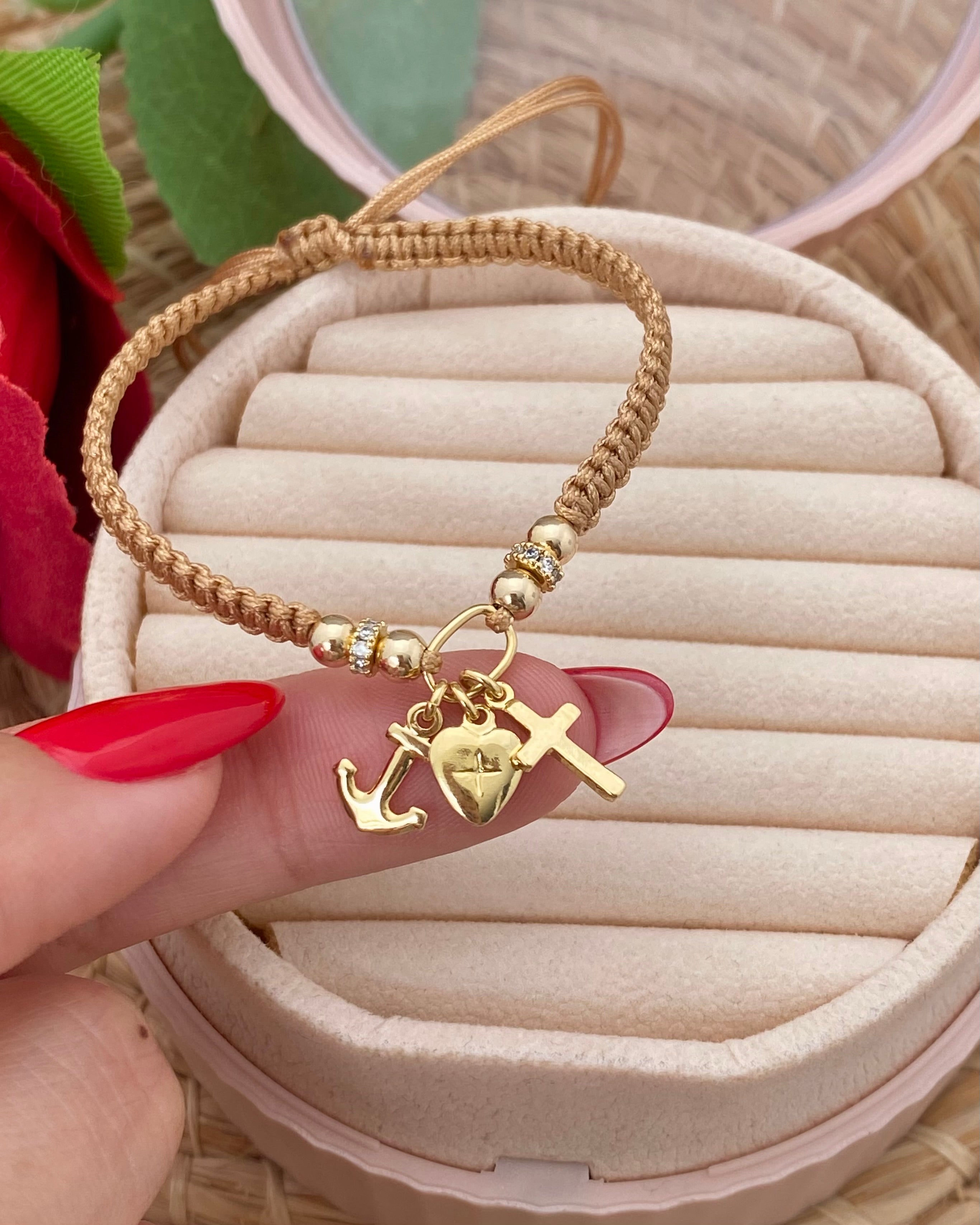 Manilla Tres Gracias