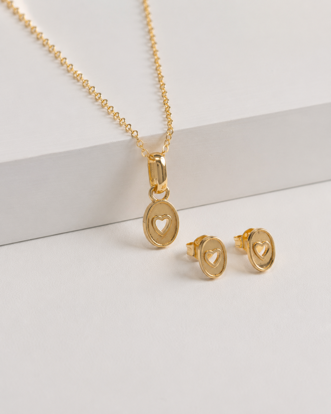 Conjunto Golden Love (incluye aretes)