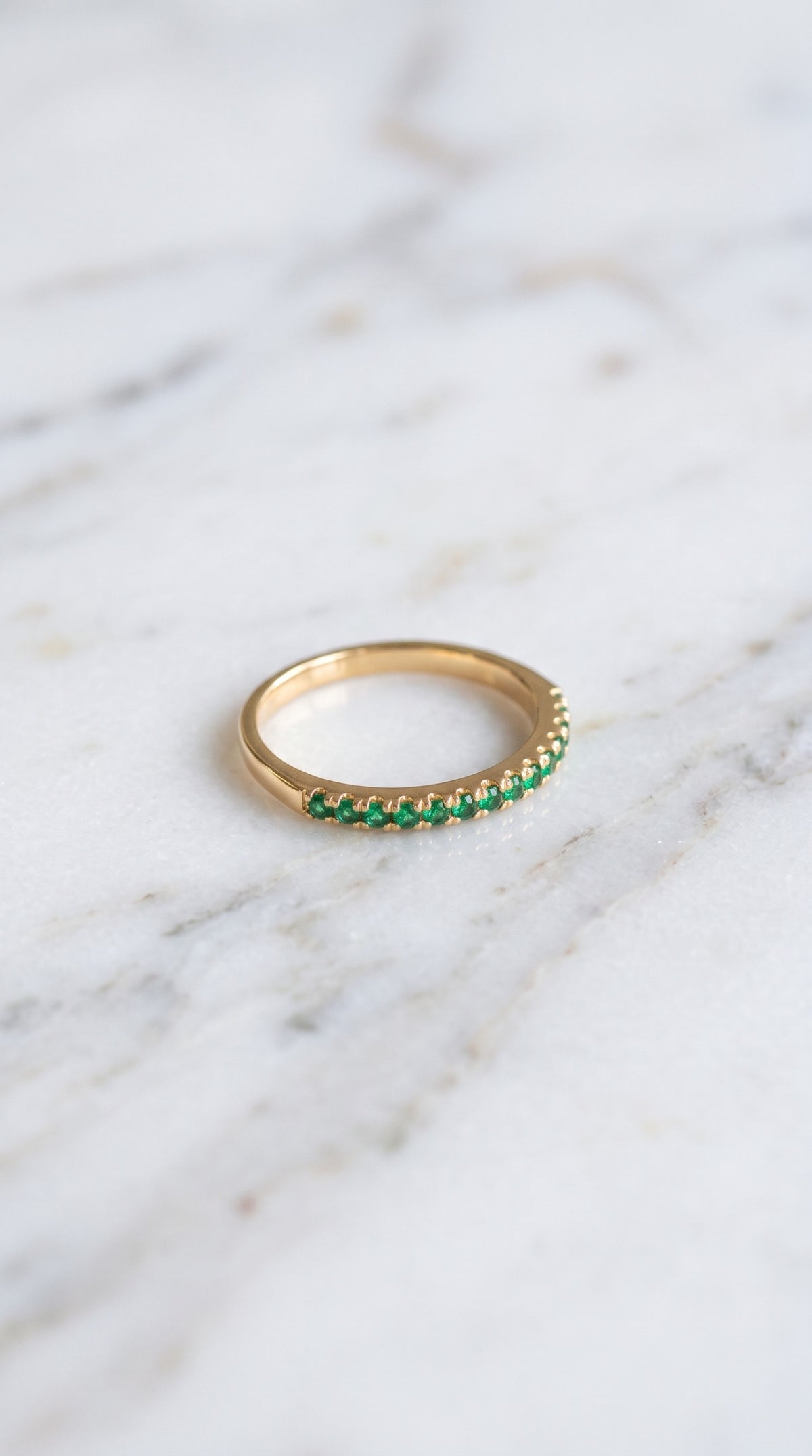 Anillo Sinfín Tipo Esmeralda