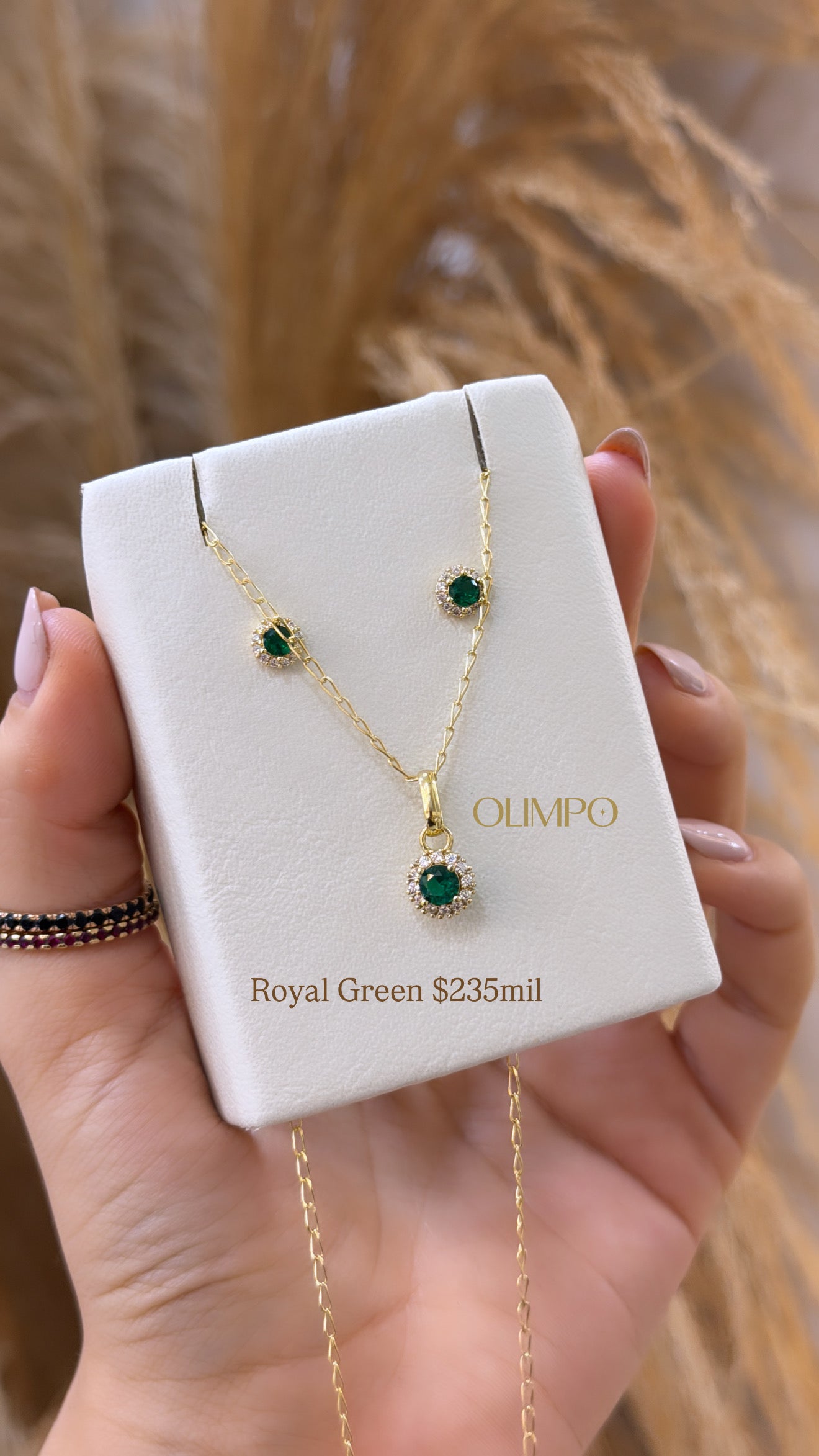 Conjunto • Cadena + Dije + Topos