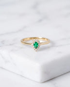 Anillo Gota Verde Esmeralda