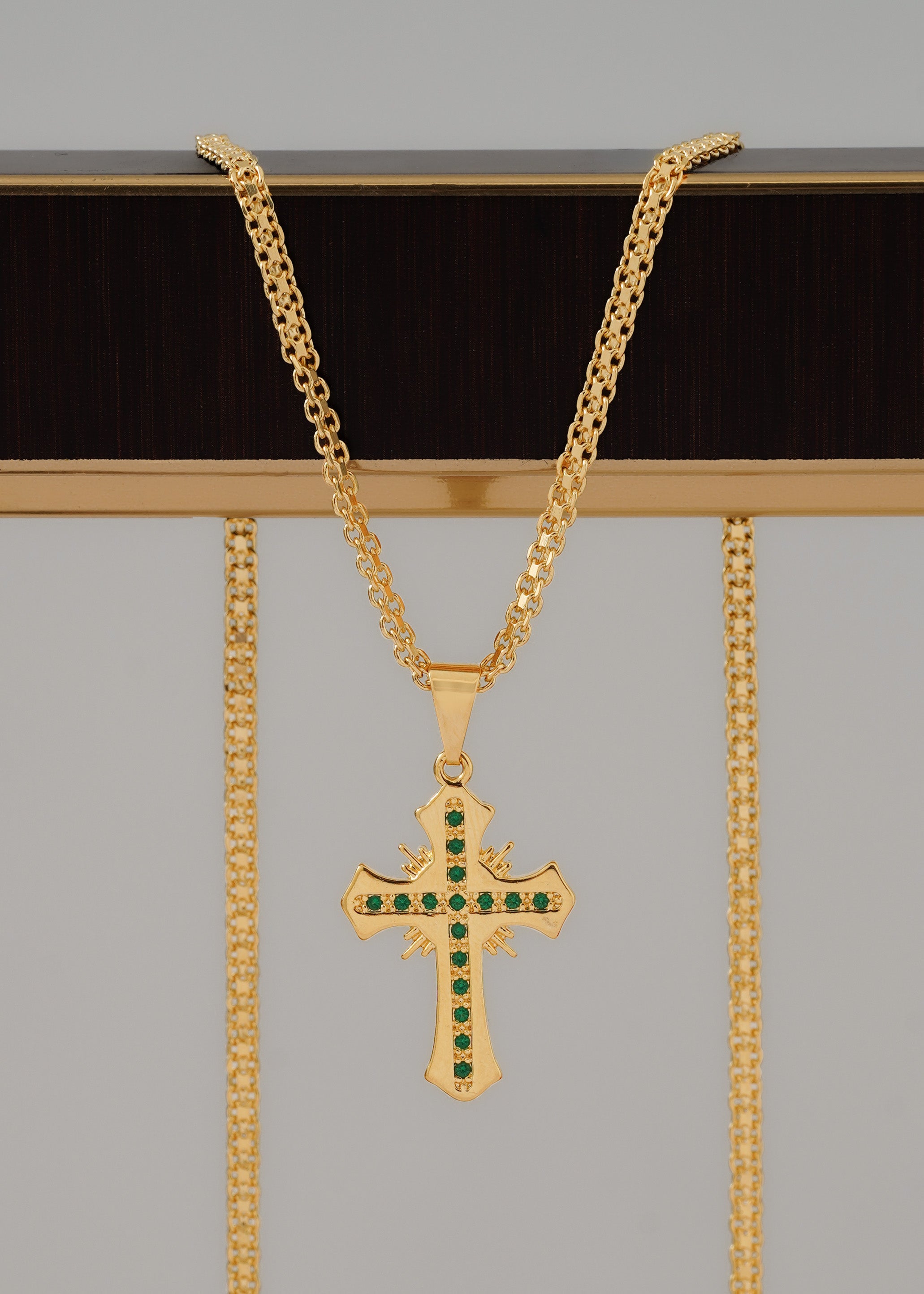 Set T. Chino + Cruz Sagrada
